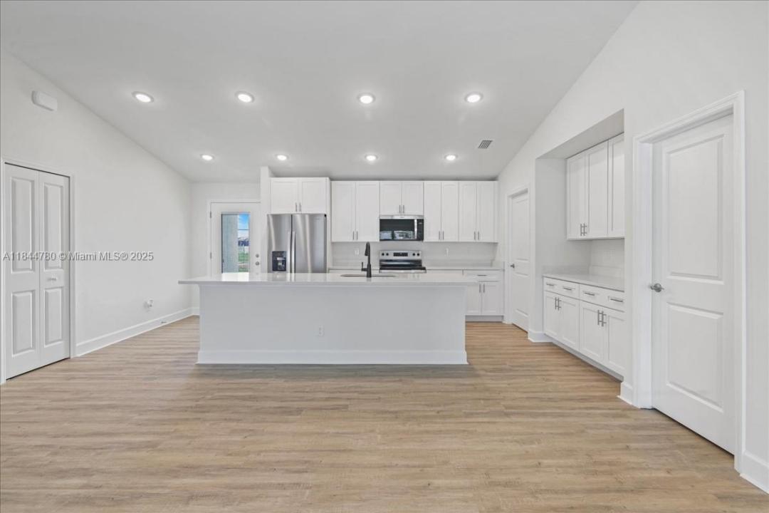 213 NW 12th Ln, Cape Coral, Florida 33993