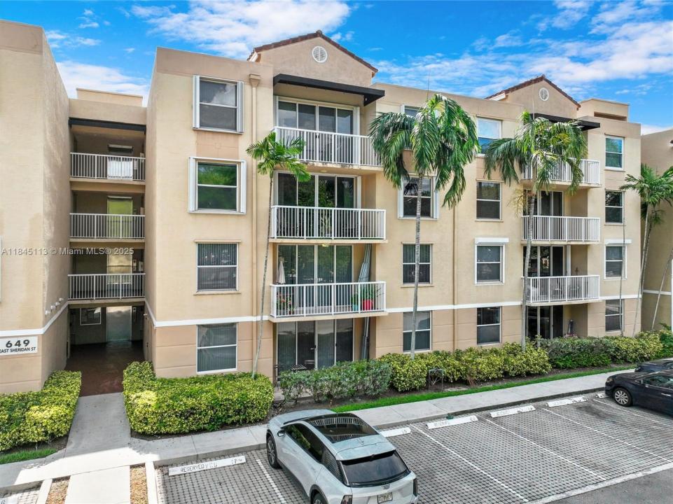 649 E Sheridan St 207, Dania Beach, Floride 33004, États-Unis