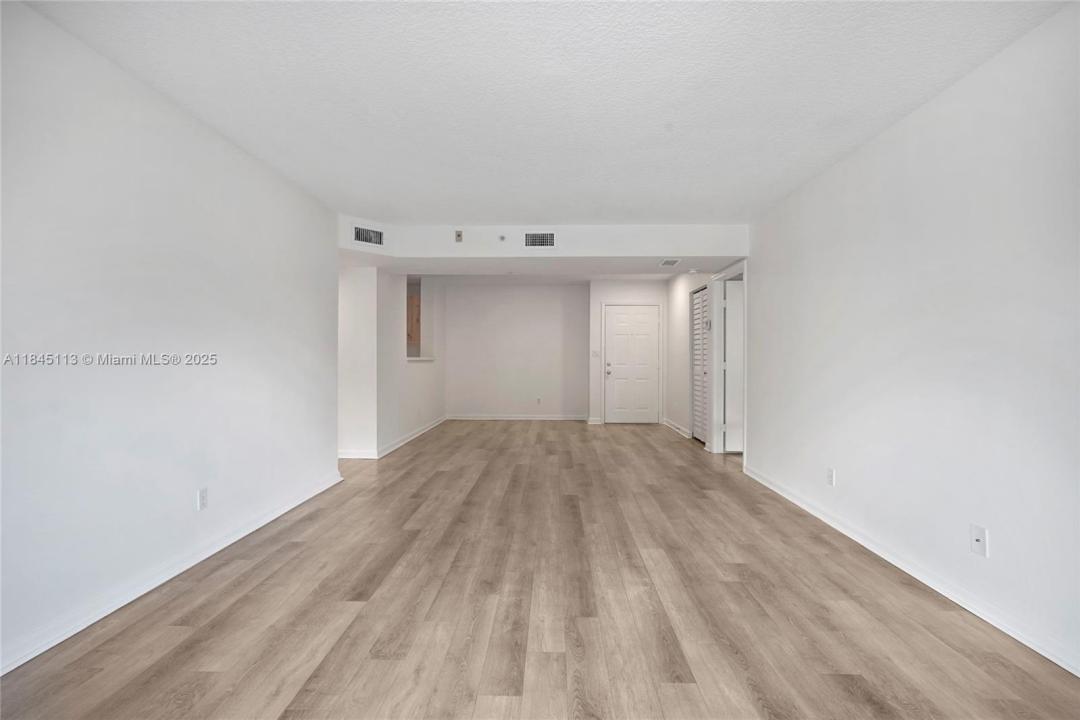 649 E Sheridan St 207, Dania Beach, Floride 33004, États-Unis