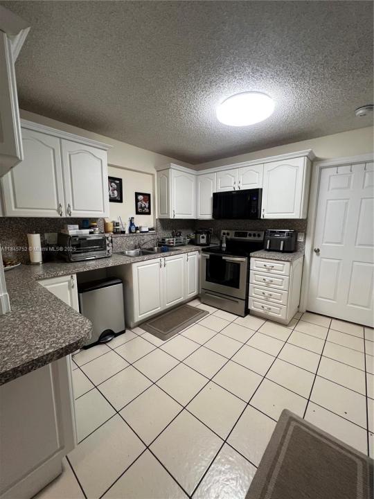 5070 Ponderosa Ln 5070, Haverhill, Флорида 33415, Соединенные Штаты
