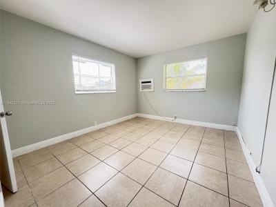 4340 NW 21st Ave 1, Oakland Park, Florida 33309, USA