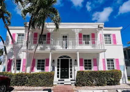 125 S Shore Dr 2, Miami Beach, Florida 33141, USA