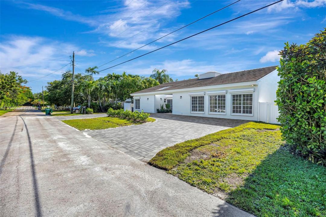 6841 SW 71st Ave, Miami, Florida 33143, Amerika Birleşik Devletleri