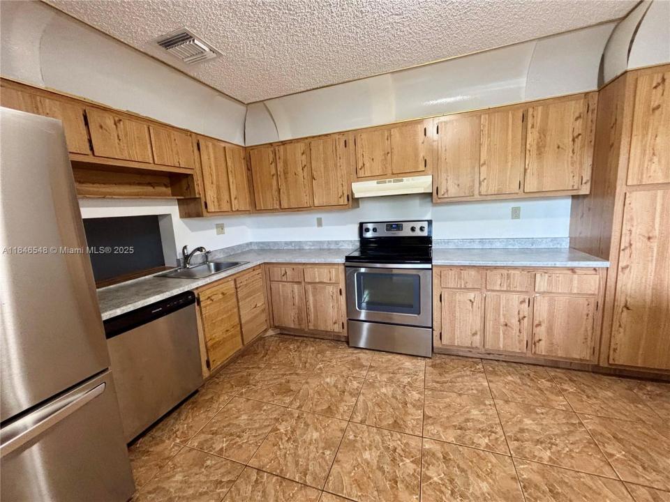 1399 Sussex Dr, North Lauderdale, פלורידה 33068, ארצות הברית של אמריקה 