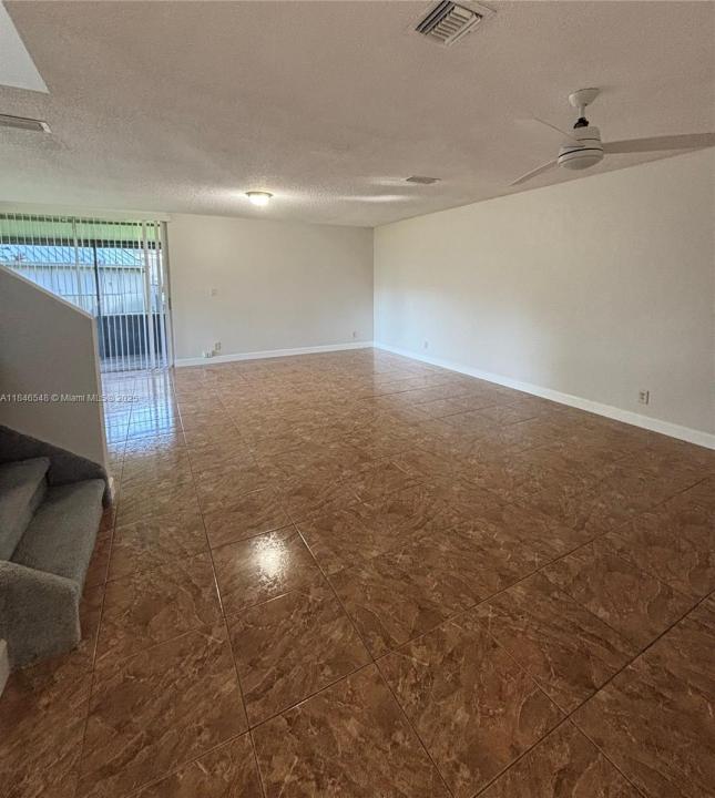 1399 Sussex Dr, North Lauderdale, פלורידה 33068, ארצות הברית של אמריקה 