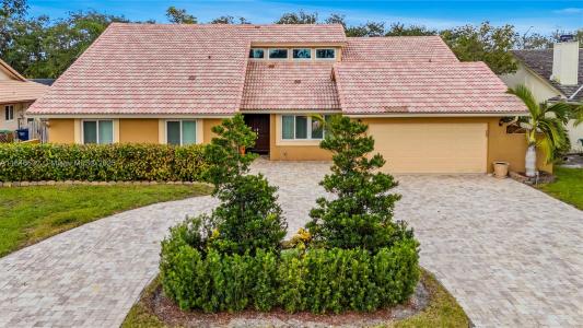 663 NW 107th Ln, Coral Springs, Florida 33071, USA