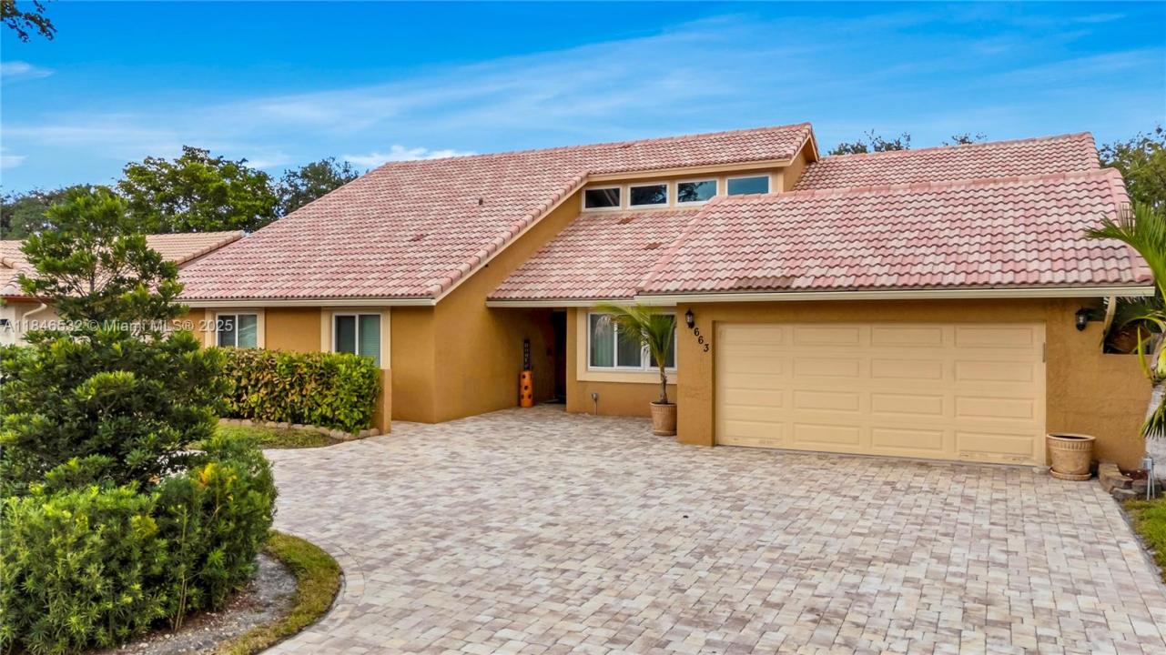663 NW 107th Ln, Coral Springs, Florida 33071
