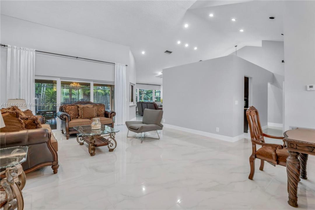 663 NW 107th Ln, Coral Springs, Florida 33071