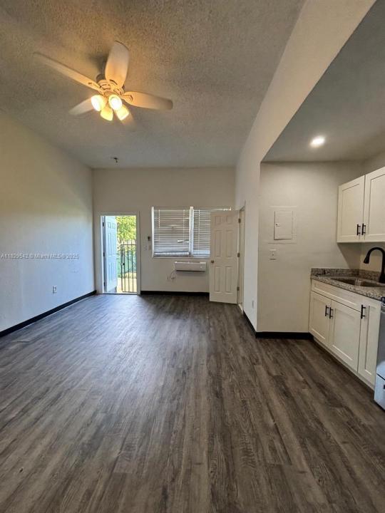 467 NW 8th St 1, Miami, Florida 33136, Estados Unidos