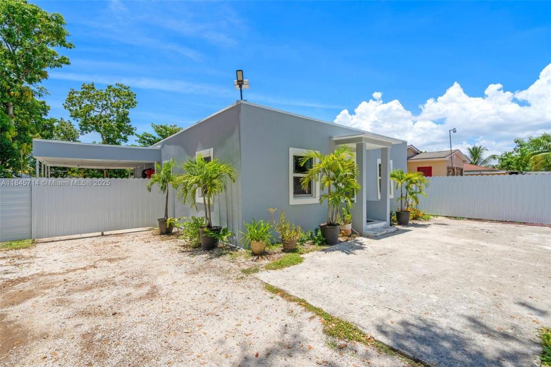 870 NW 100th St, Miami, 플로리다 33150, 미국