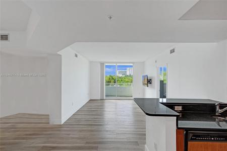 2775 NE 187th St 202, Aventura, Florida 33180, USA