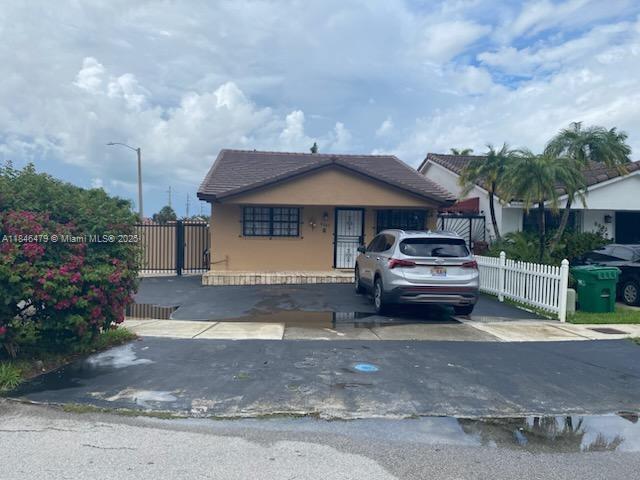 8889 NW 115th St, Hialeah Gardens, Florida 33018, Amerika Birleşik Devletleri