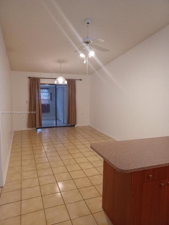 8889 NW 115th St, Hialeah Gardens, Florida 33018, Amerika Birleşik Devletleri