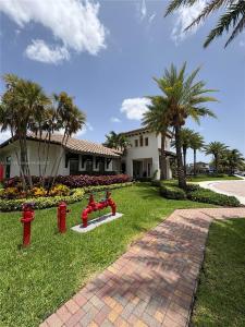 3501 W 92nd Pl, Hialeah, Florida 33018, USA