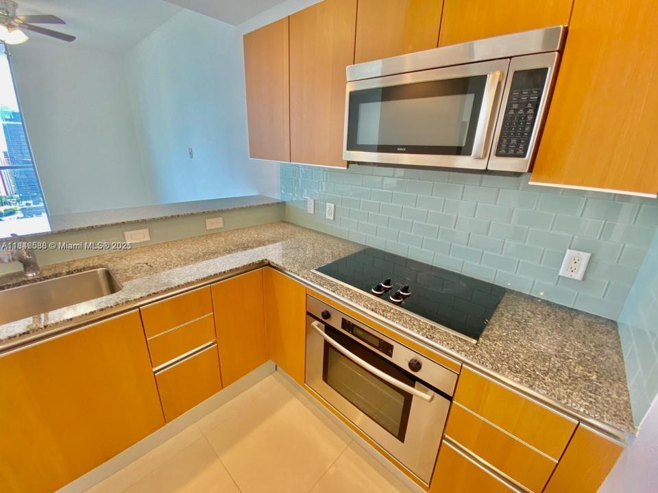 1060 Brickell Ave 3709, Miami, Flórida 33131, Estados Unidos