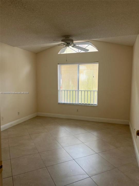 937 Coral Club Dr 937, Coral Springs, 佛罗里达州 33071, 美国