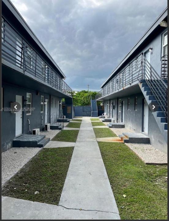 1181 NW 8th St Rd 17, Miami, Florida 33136, Estados Unidos