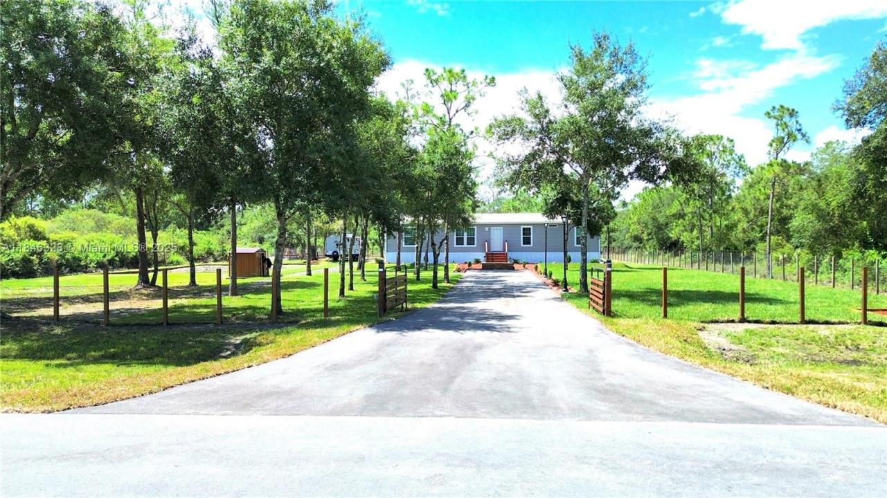 230 Hunting Club Ave, Clewiston, フロリダ 33440, アメリカ合衆国