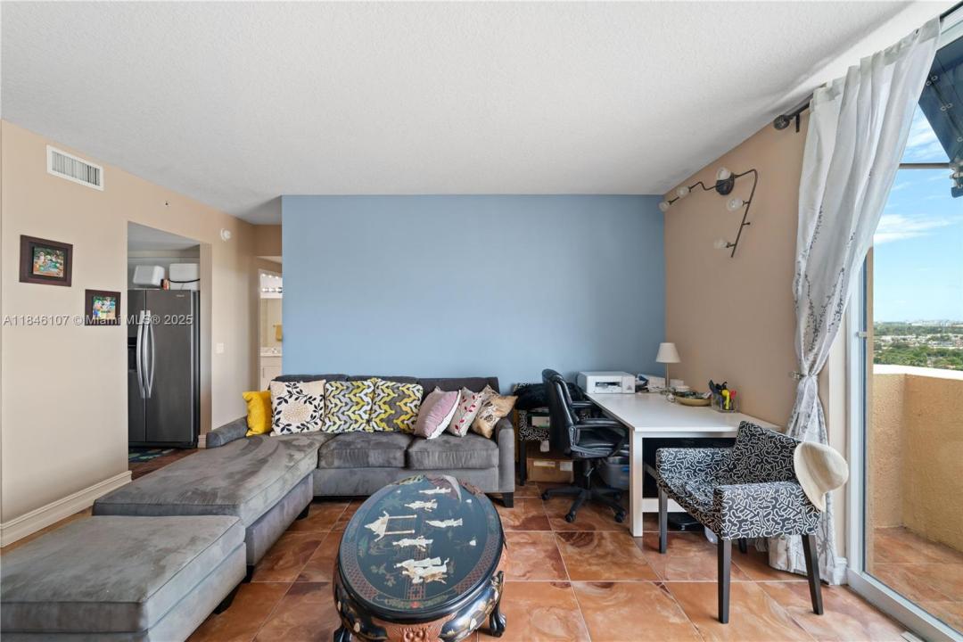 117 NW 42nd Ave 1611, Miami, Florida 33126, Estados Unidos