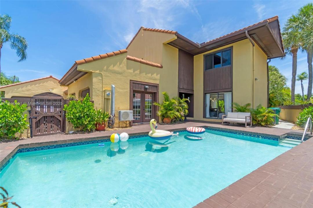 1006 NE 202nd Ln, Miami, フロリダ 33179, アメリカ合衆国