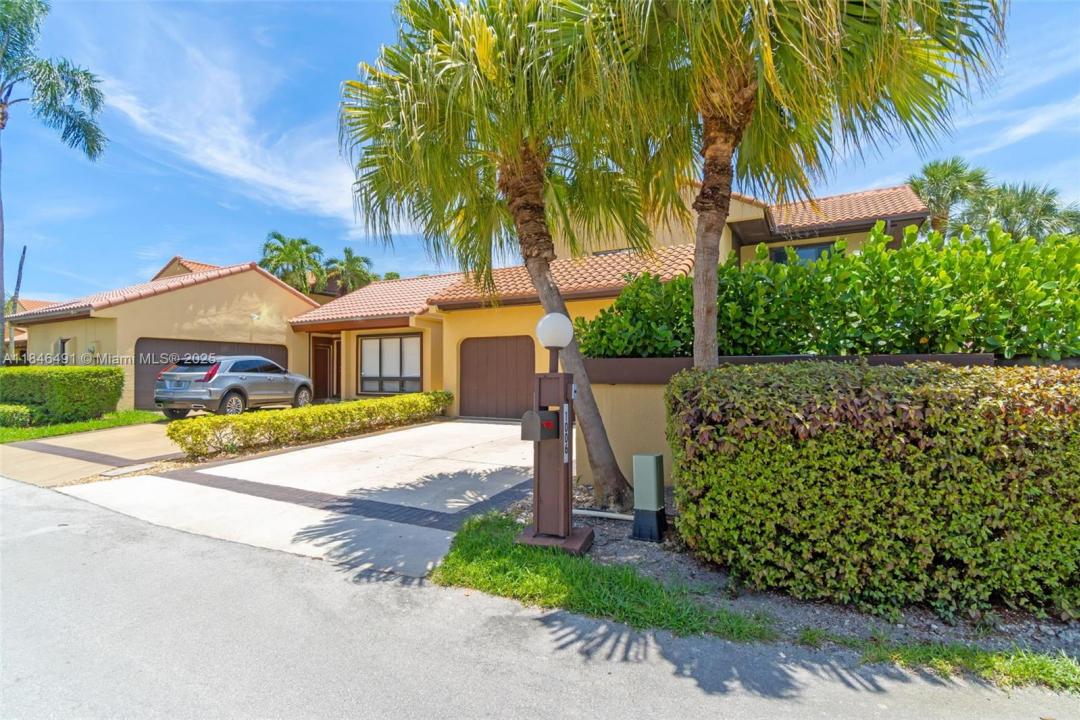 1006 NE 202nd Ln, Miami, フロリダ 33179, アメリカ合衆国