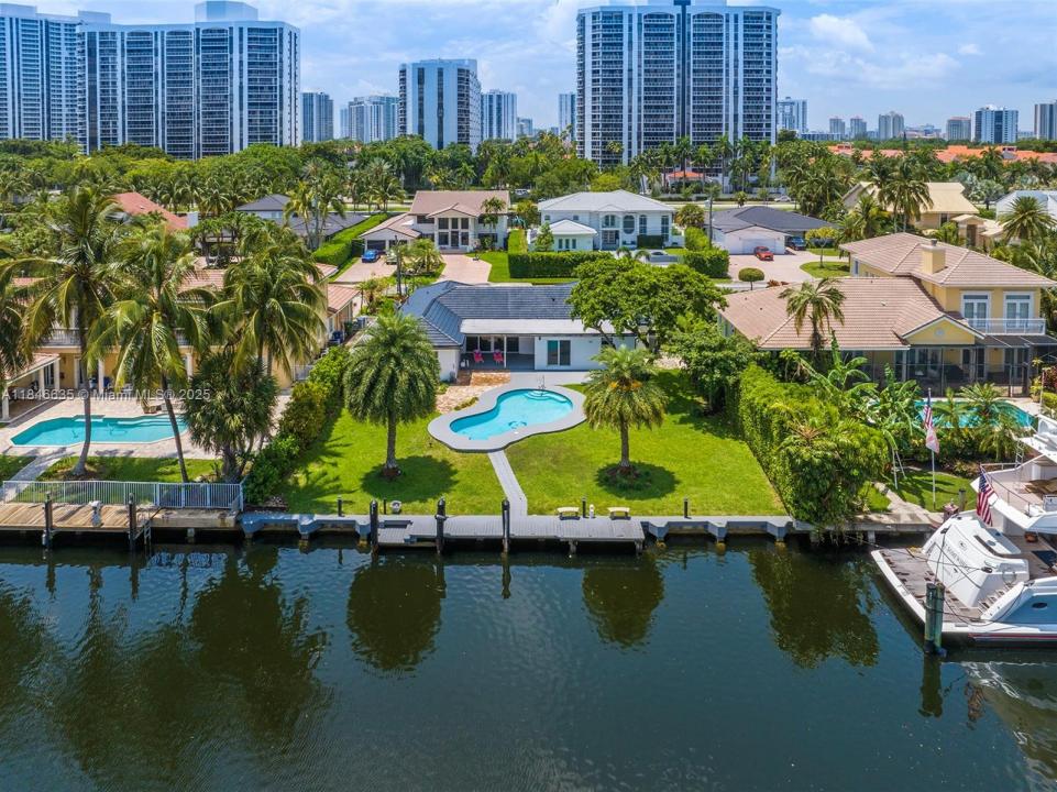 430 Holiday Drive, Hallandale Beach, Flórida 33009, Estados Unidos
