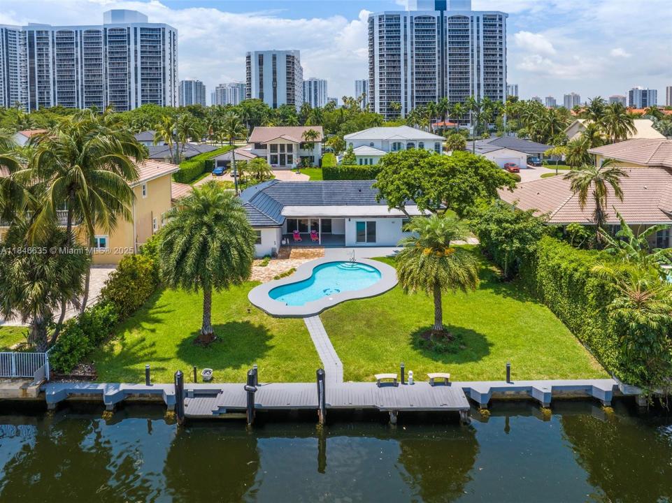 430 Holiday Drive, Hallandale Beach, Flórida 33009, Estados Unidos