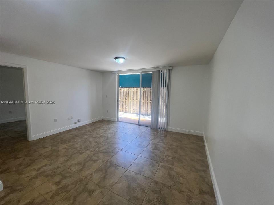 1720 NW N River Dr 103, Miami, Florida 33125, Amerika Birleşik Devletleri