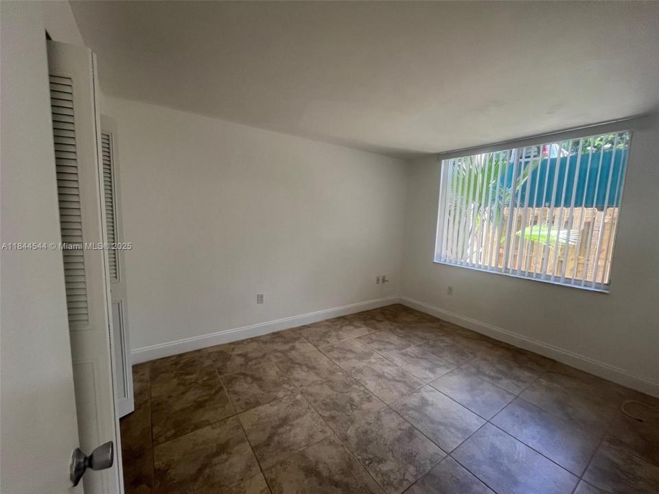 1720 NW N River Dr 103, Miami, Florida 33125, Amerika Birleşik Devletleri