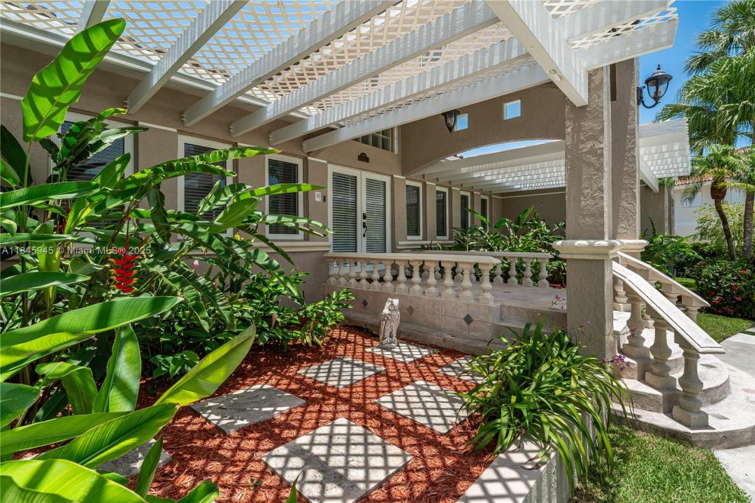 17494 SW 83rd Ct, Palmetto Bay, Florida 33157, USA
