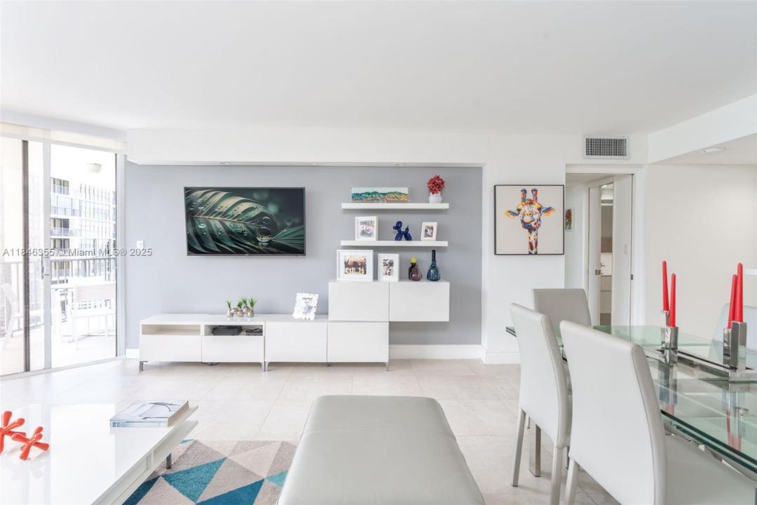 1901 Brickell Ave B1611, Miami, Flórida 33129, Estados Unidos