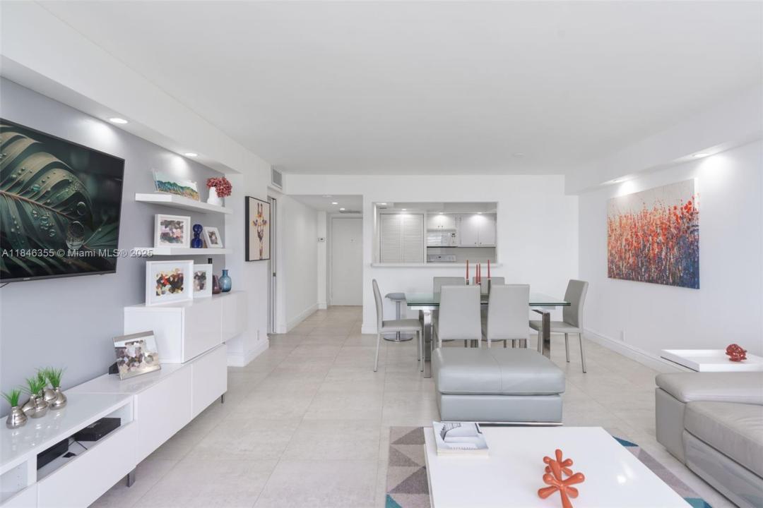 1901 Brickell Ave B1611, Miami, Flórida 33129, Estados Unidos
