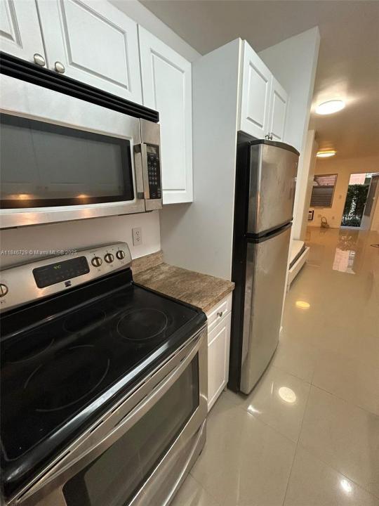 921 Meridian Ave 5, Miami Beach, פלורידה 33139, ארצות הברית של אמריקה 