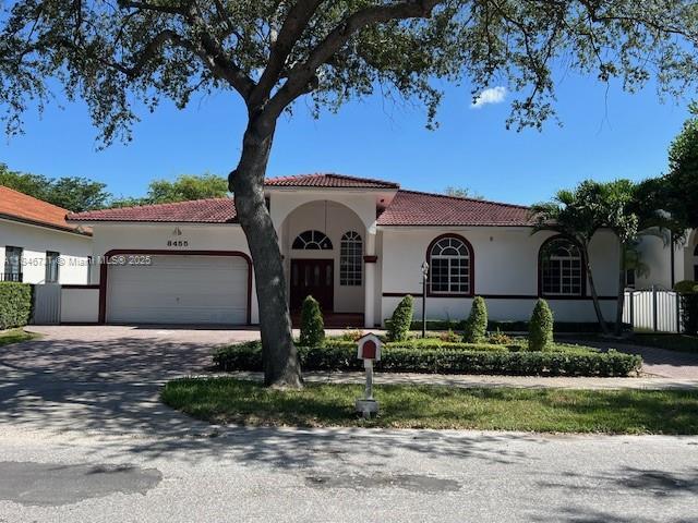 8455 NW 169th Ter, Miami Lakes, Florida 33016, Stati Uniti