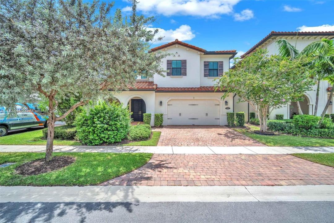 1052 SW 113th Way 1052, Pembroke Pines, Floride 33025, États-Unis