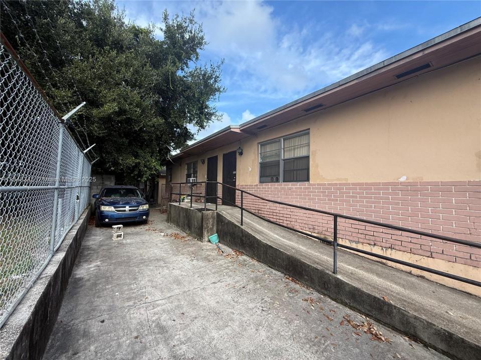 13425 NW 31st Ave, Opa-Locka, פלורידה 33054, ארצות הברית של אמריקה 