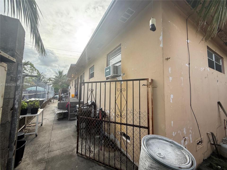 13425 NW 31st Ave, Opa-Locka, פלורידה 33054, ארצות הברית של אמריקה 