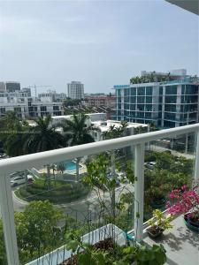 10000 W Bay Harbor Dr 625, Bay Harbor Islands, Florida 33154, USA
