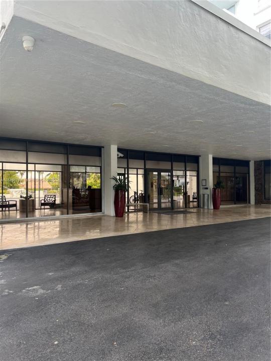 10000 W Bay Harbor Dr 625, Bay Harbor Islands, Флорида 33154, Соединенные Штаты