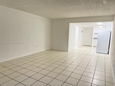 750 NE 195th St 128, Miami, Florida 33179, USA