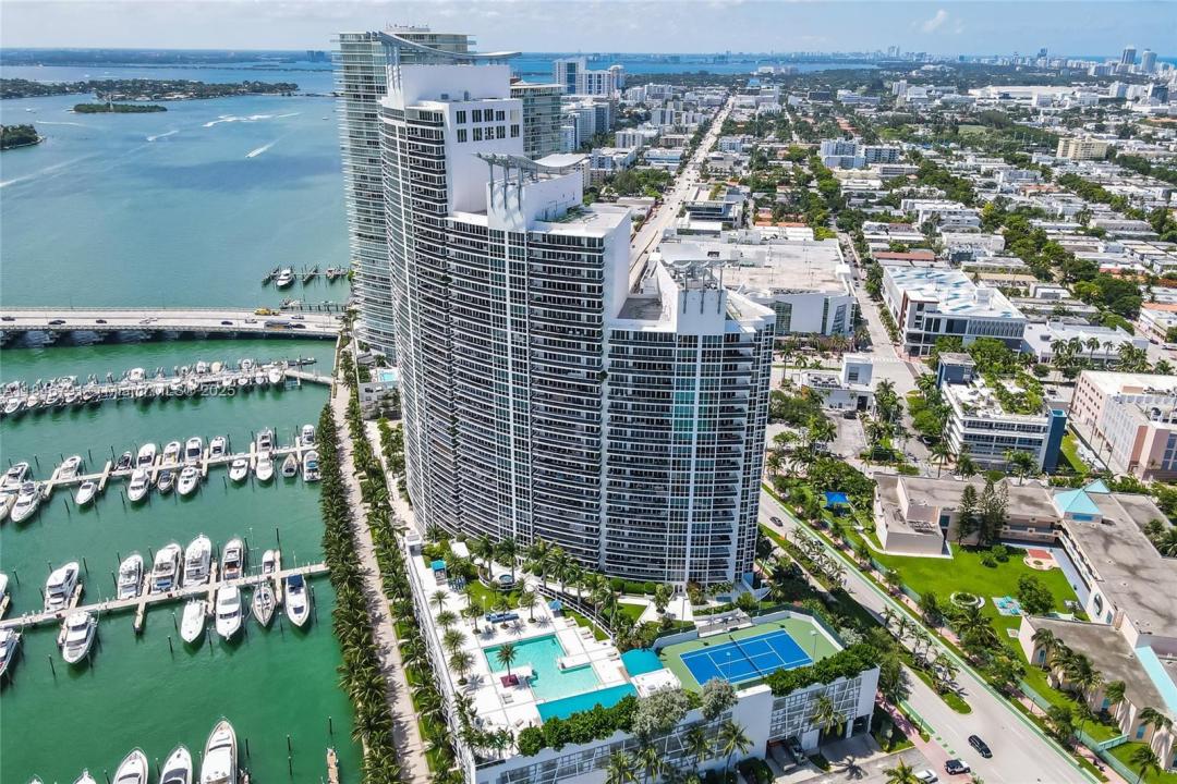 400 Alton Rd 2409, Miami Beach, Florida 33139, USA