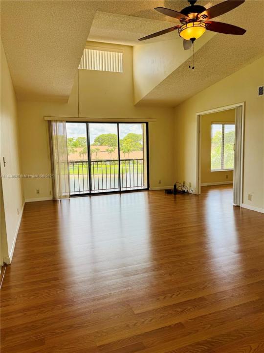 806 Sky Pine Way H3, Green Acres, Флорида 33415, Соединенные Штаты