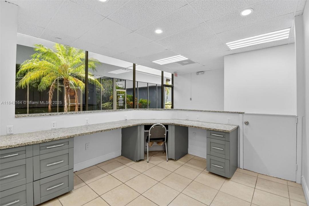 3801 N University Dr 402, Sunrise, Florida 33351, Stati Uniti