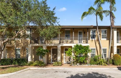 1112 SW 146th Ter, Pembroke Pines, Florida 33027, USA