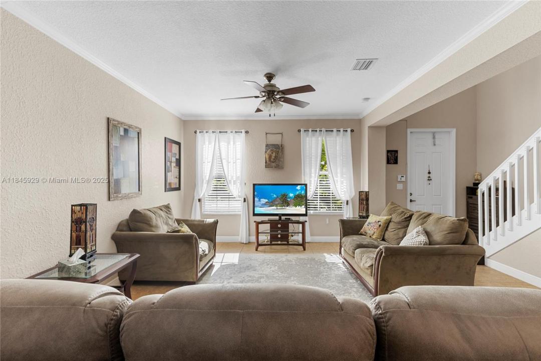 1112 SW 146th Ter, Pembroke Pines, Florida 33027, USA