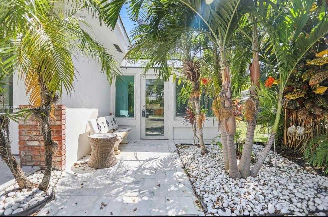 4512 Seagrape Dr, Lauderdale By The Sea, Florida 33308