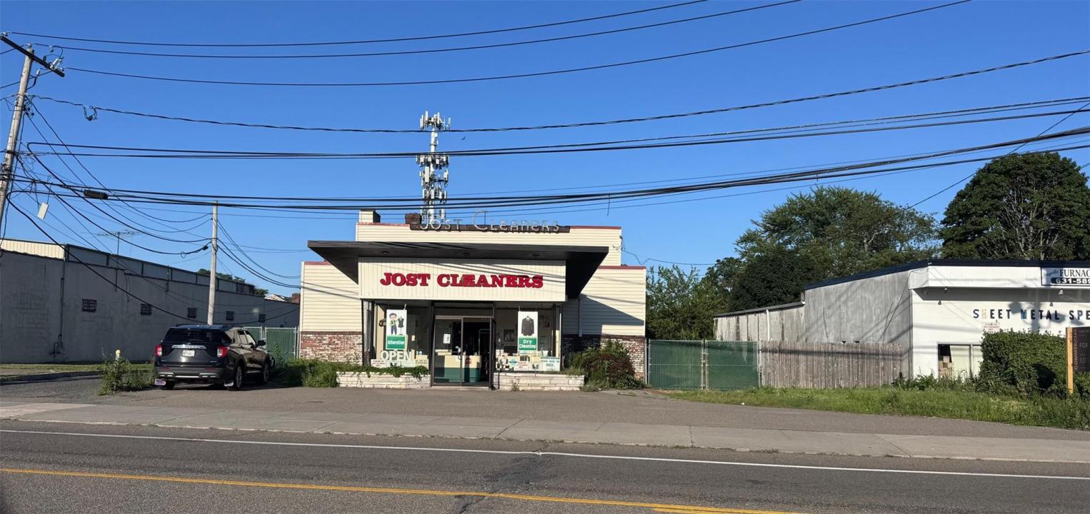 230 Main Street N, Islip, New York 11782, HOA KỲ