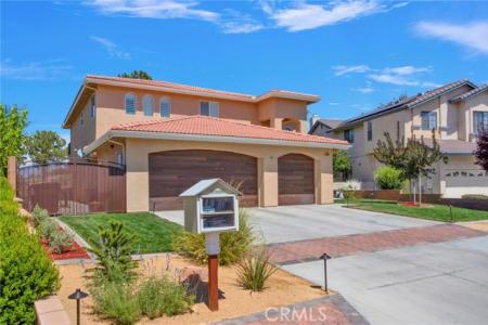 Cedarbrook Lane, Victorville, California 92395