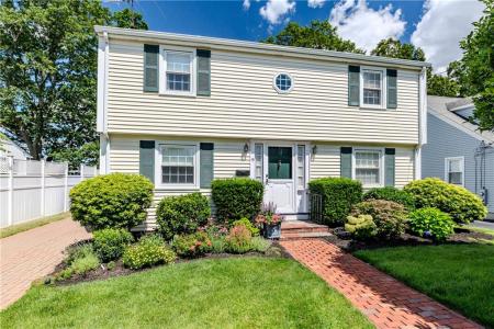 19 Longue Vue Avenue, North Providence, RI 02904, USA