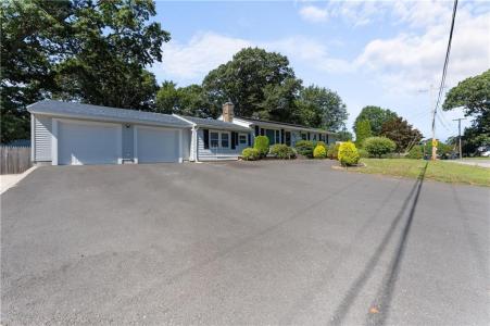 110 Wethersfield Drive, Warwick, Rhode Island 02886, USA